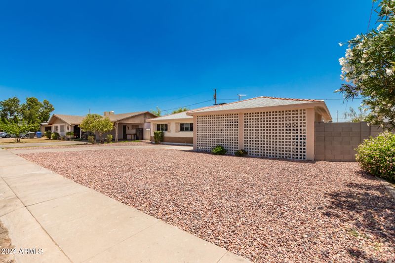 3401 W Paradise Dr, Phoenix, AZ 85029