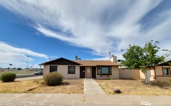 3401 Saint Moritz Ln, Phoenix, AZ 85053