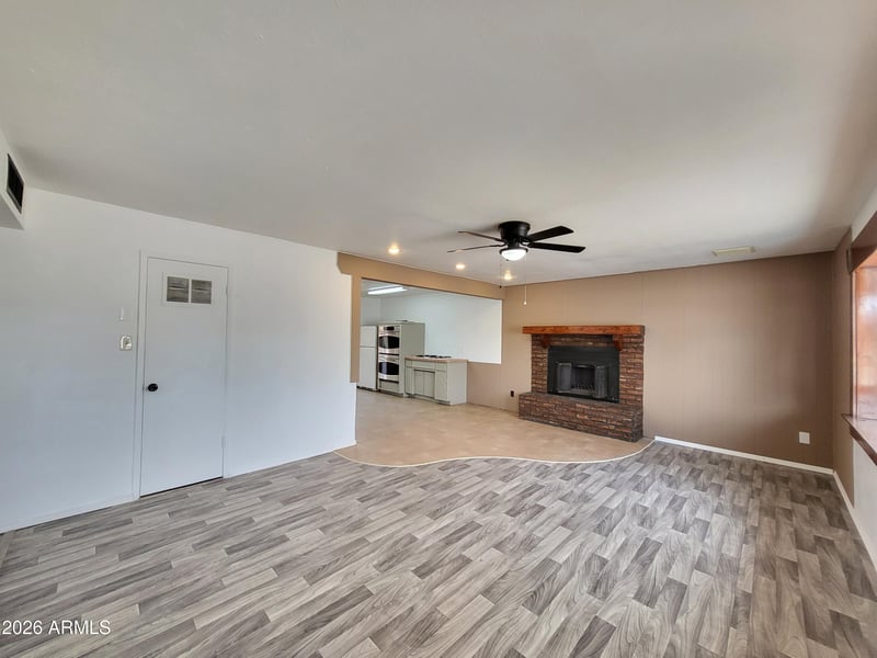 3401 Saint Moritz Ln, Phoenix, AZ 85053