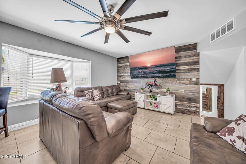 3402 Crocus Dr, Phoenix, AZ 85053