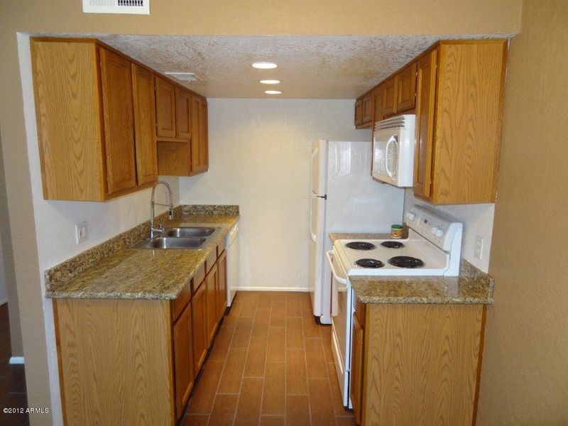 3402 N 32nd St #132, Phoenix, AZ 85018