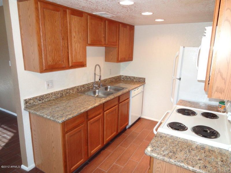 3402 N 32nd St #132, Phoenix, AZ 85018