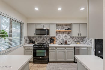 3402 32nd St #163, Phoenix, AZ 85018