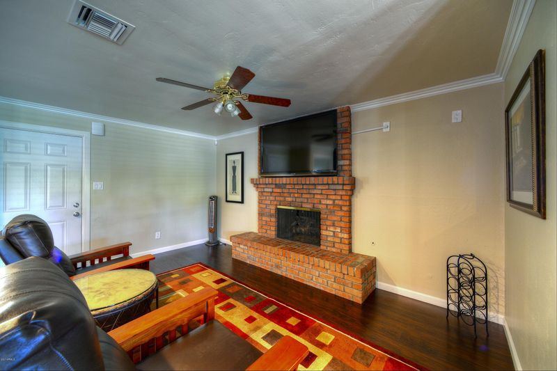 3402 N 44th Pl, Phoenix, AZ 85018