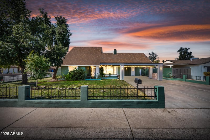 3402 N 88th Ave, Phoenix, AZ 85037