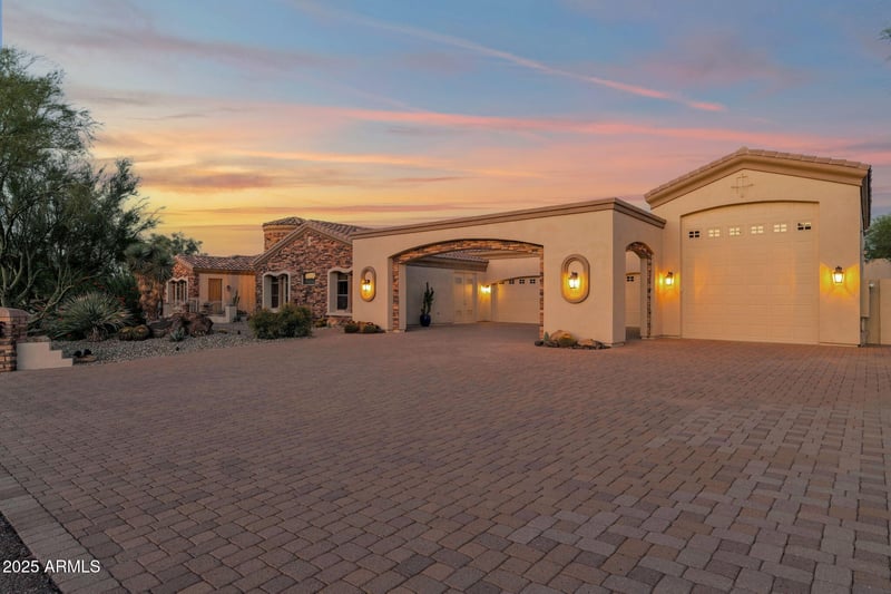 34023 2nd Ln, Phoenix, AZ 85085