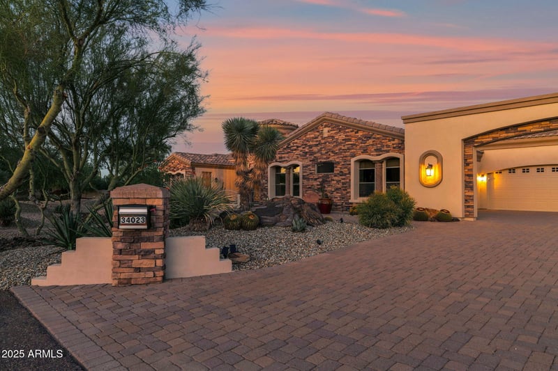 34023 2nd Ln, Phoenix, AZ 85085