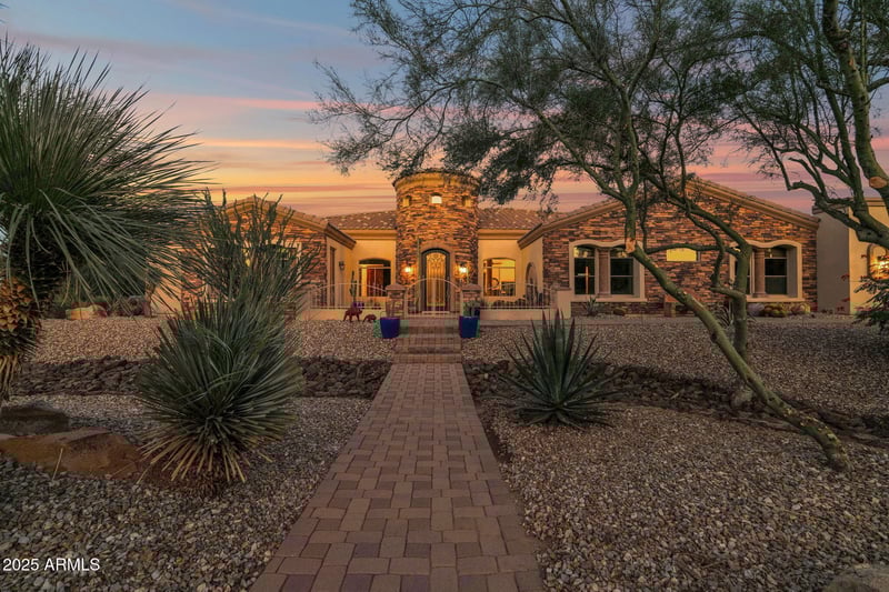 34023 2nd Ln, Phoenix, AZ 85085