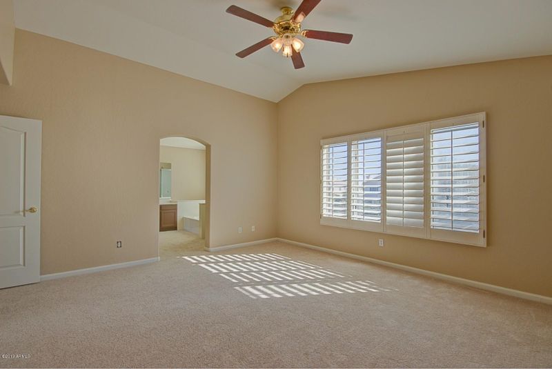 3405 E Kerry Ln, Phoenix, AZ 85050