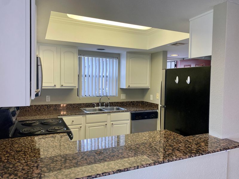3405 W Danbury Dr #D221, Phoenix, AZ 85053