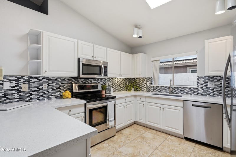 3407 E Wahalla Ln, Phoenix, AZ 85050