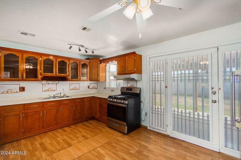 3407 W Charter Oak Rd, Phoenix, AZ 85029