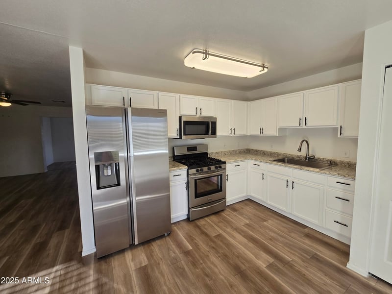 3408 Mclellan Blvd, Phoenix, AZ 85017