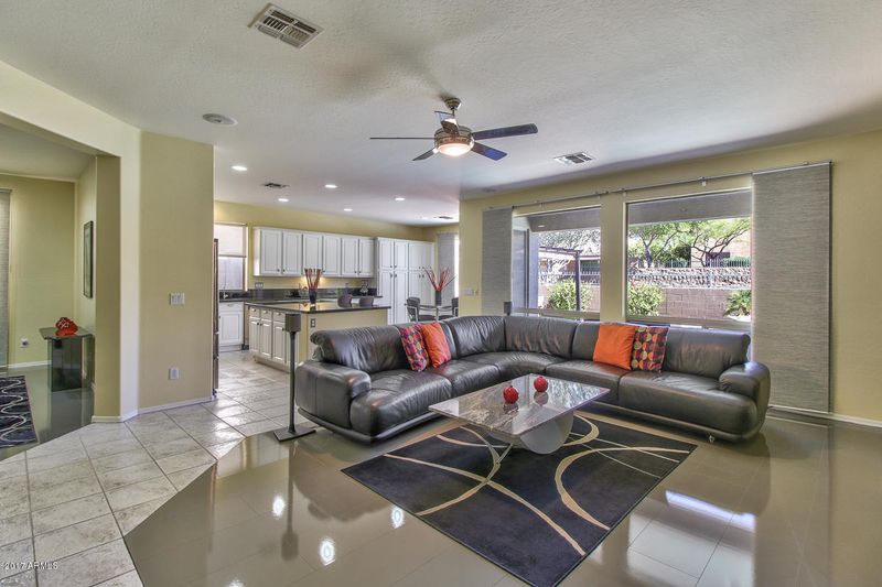3408 W Warren Dr, Anthem, AZ 85086