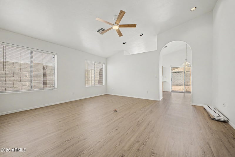 341 103rd St, Mesa, AZ 85207
