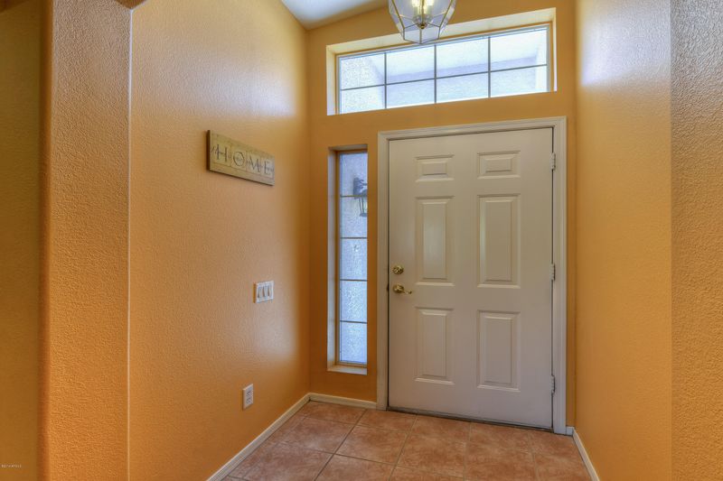 3412 E Lavey Ln, Phoenix, AZ 85032