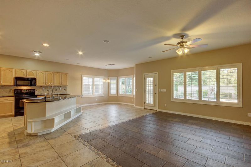 3412 E Roadrunner Dr, Chandler, AZ 85286