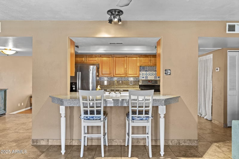 3414 Gelding Dr, Phoenix, AZ 85053