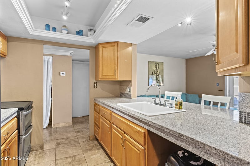 3414 Gelding Dr, Phoenix, AZ 85053