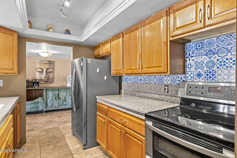 3414 Gelding Dr, Phoenix, AZ 85053