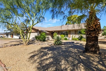 3414 Gelding Dr, Phoenix, AZ 85053