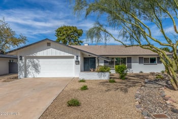 3414 Gelding Dr, Phoenix, AZ 85053