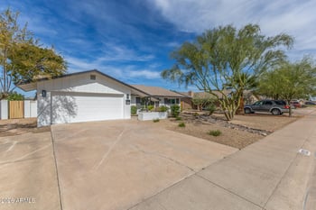 3414 Gelding Dr, Phoenix, AZ 85053