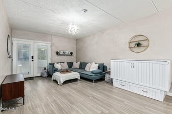 3416 44th St #18, Phoenix, AZ 85018
