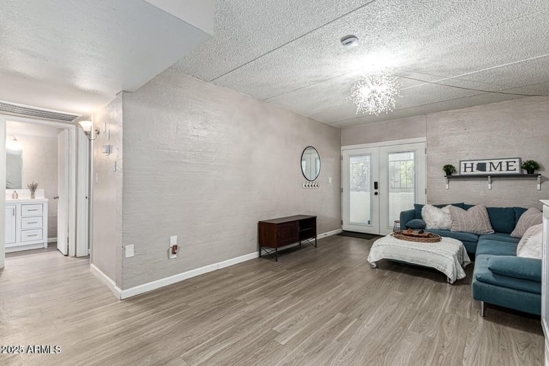 3416 44th St #18, Phoenix, AZ 85018