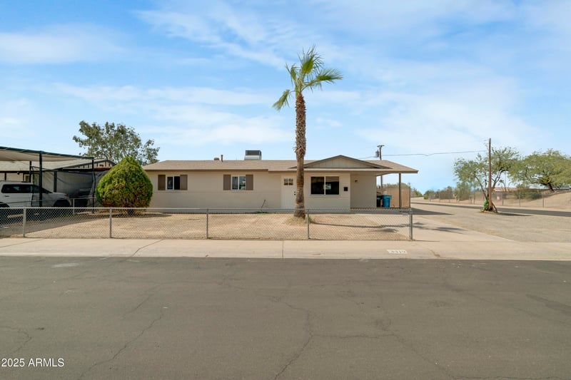 3419 Hillery Dr, Phoenix, AZ 85032
