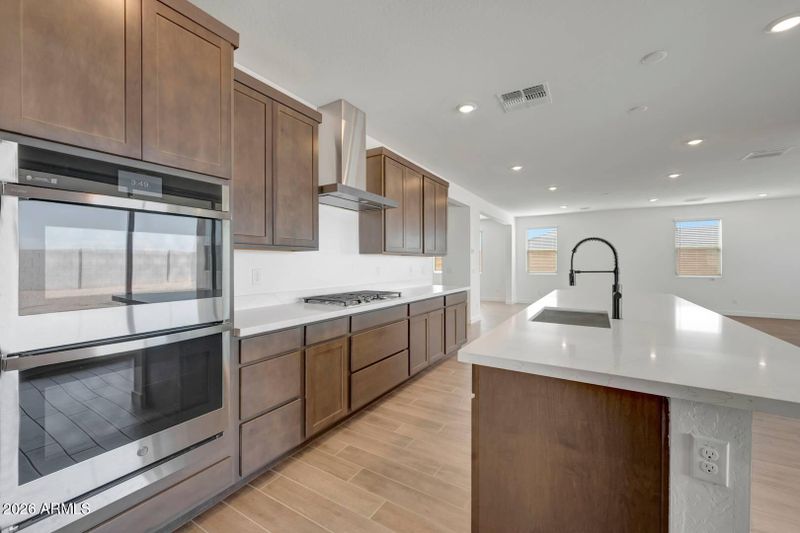 342 E La Estela Ln, San Tan Valley, AZ 85140