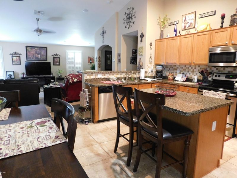 342 W Santa Gertrudis Cir, San Tan Valley, AZ 85143