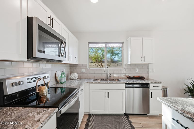 3420 Donner Dr, Phoenix, AZ 85041