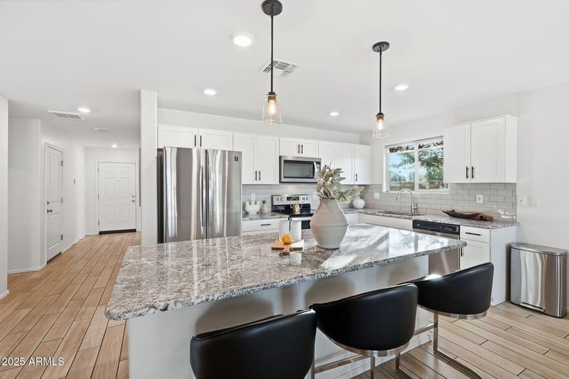 3420 Donner Dr, Phoenix, AZ 85041