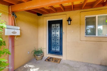 3420 E Clarendon Ave, Phoenix, AZ 85018