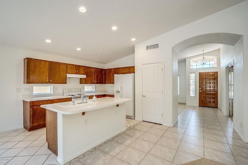 3420 E Kristal Way, Phoenix, AZ 85050