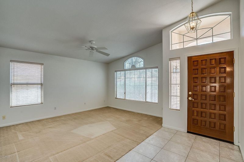 3420 E Kristal Way, Phoenix, AZ 85050