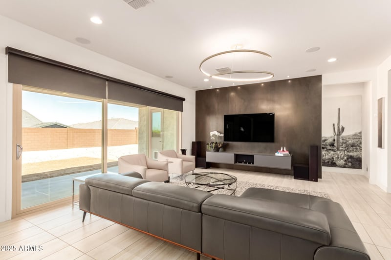3420 Harwell Rd, Phoenix, AZ 85042