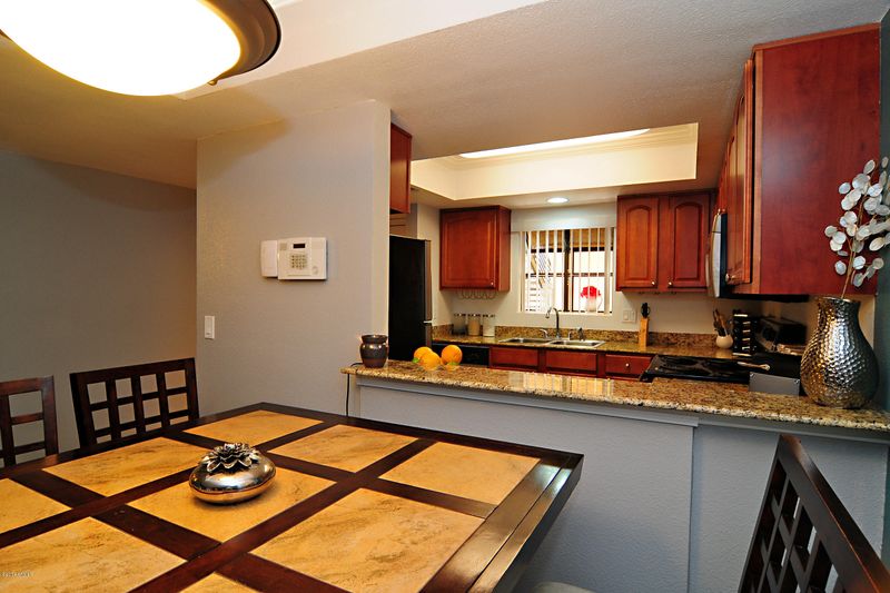 3420 W Danbury Dr #C-104, Phoenix, AZ 85053