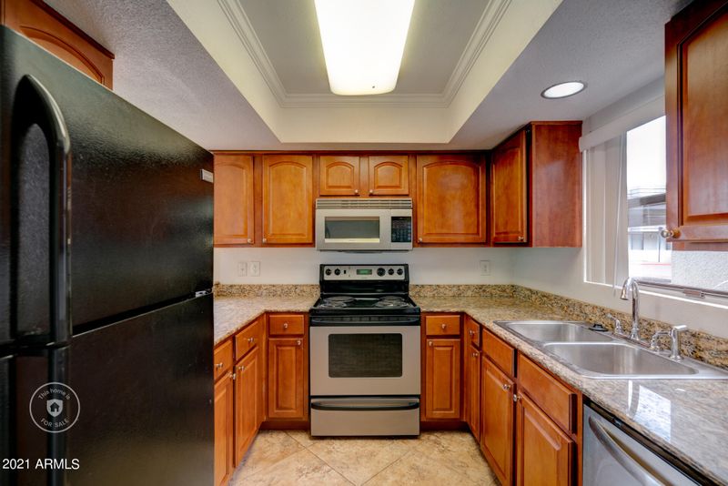 3420 W Danbury Dr #C126, Phoenix, AZ 85053