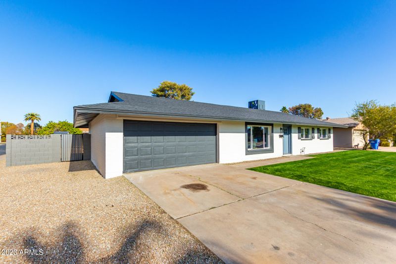 3420 W Gelding Dr, Phoenix, AZ 85053