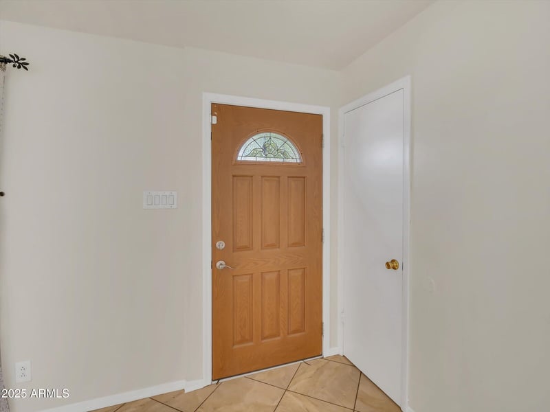 3421 Country Gables Dr, Phoenix, AZ 85053