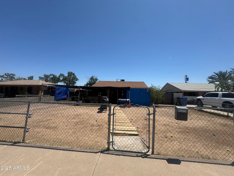 3421 Willetta St, Phoenix, AZ 85009
