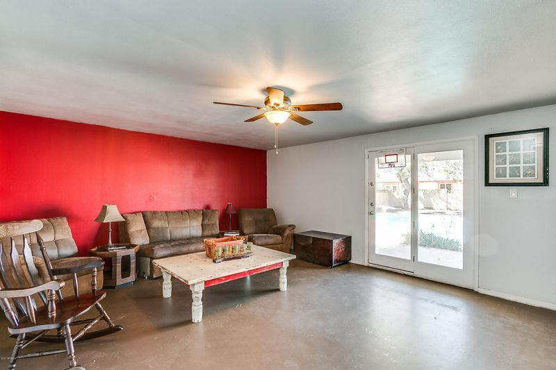 3422 W Mountain View Rd, Phoenix, AZ 85051