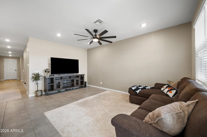 3423 Alexander Dr, San Tan Valley, AZ 85143