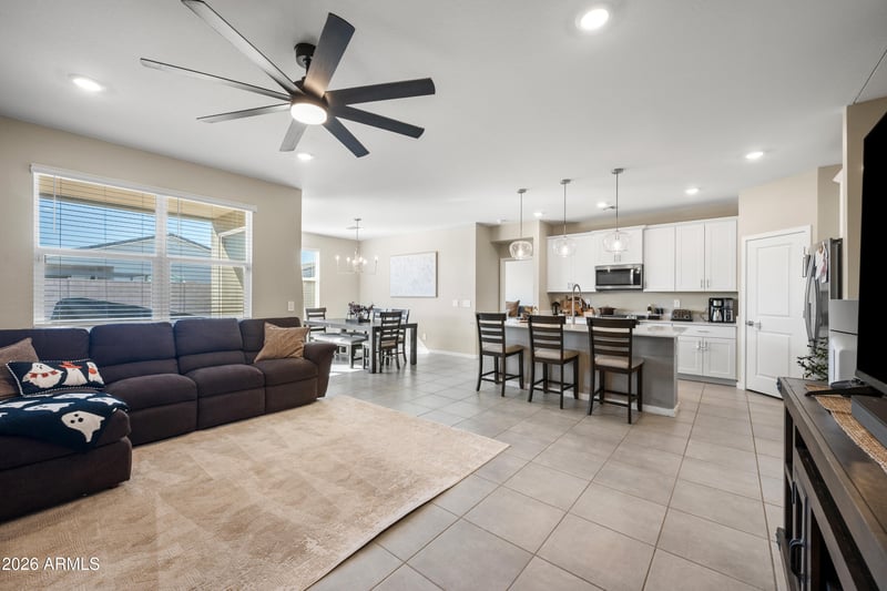 3423 E Alexander Dr, San Tan Valley, AZ 85143