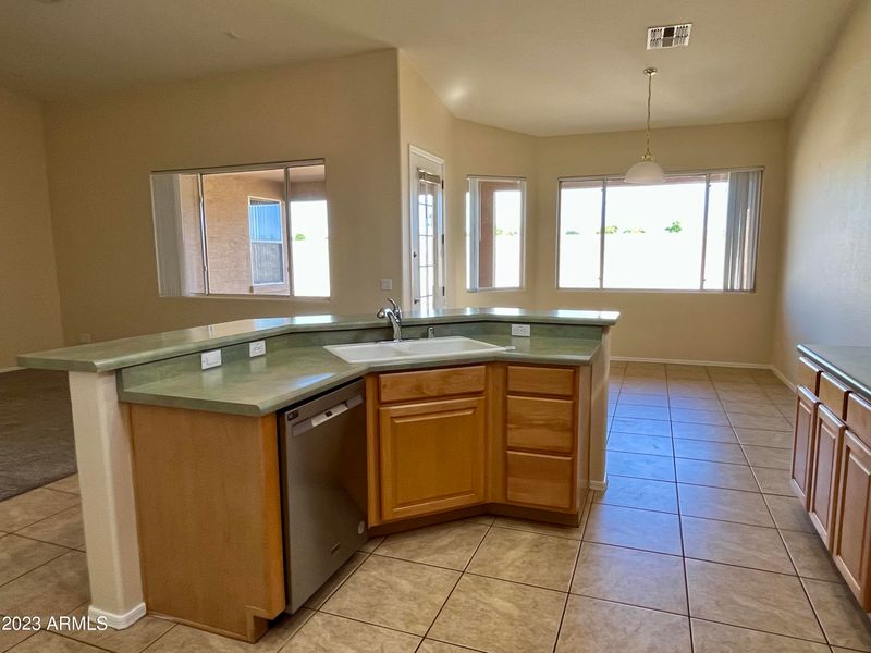 3423 S Joshua Tree Ln, Gilbert, AZ 85297