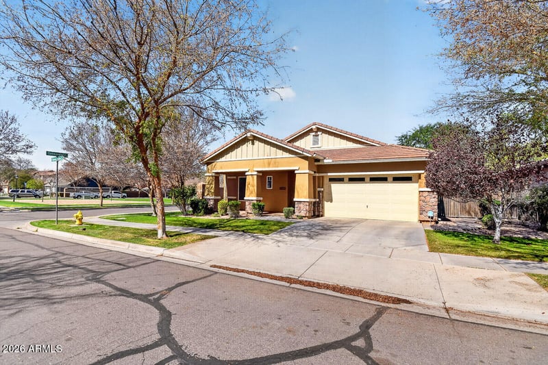 3424 Sierra Madre Ave, Gilbert, AZ 85296
