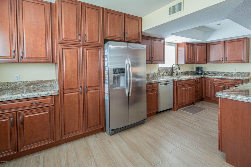 3425 E Indianola Ave, Phoenix, AZ 85018