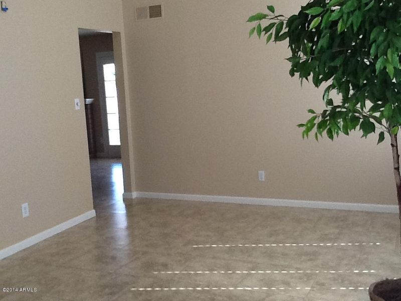 3425. W Phelps Rd, Phoenix, AZ 85053